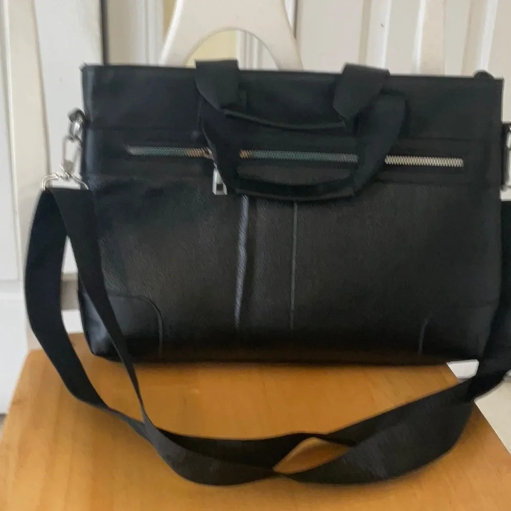 N/A sleek stylish